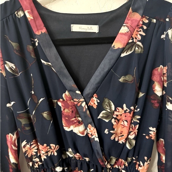 NWOT Floral Dress Size Small - Picture 3 of 13